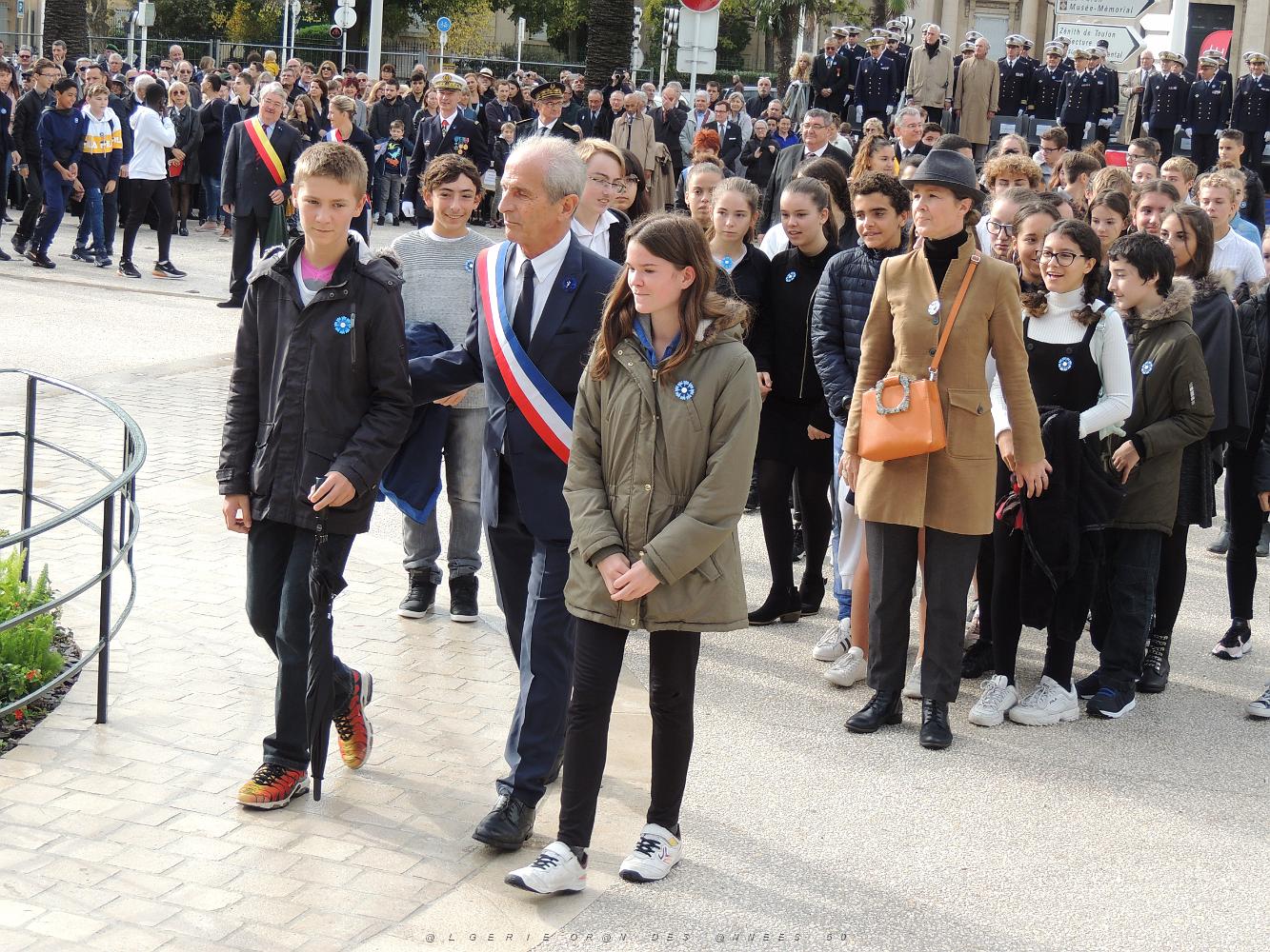 PHASE 2 2018 11 11 LA FLAMME DU SOUVENIR A TOULON (92).JPG -           